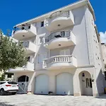 Apartments Tomas